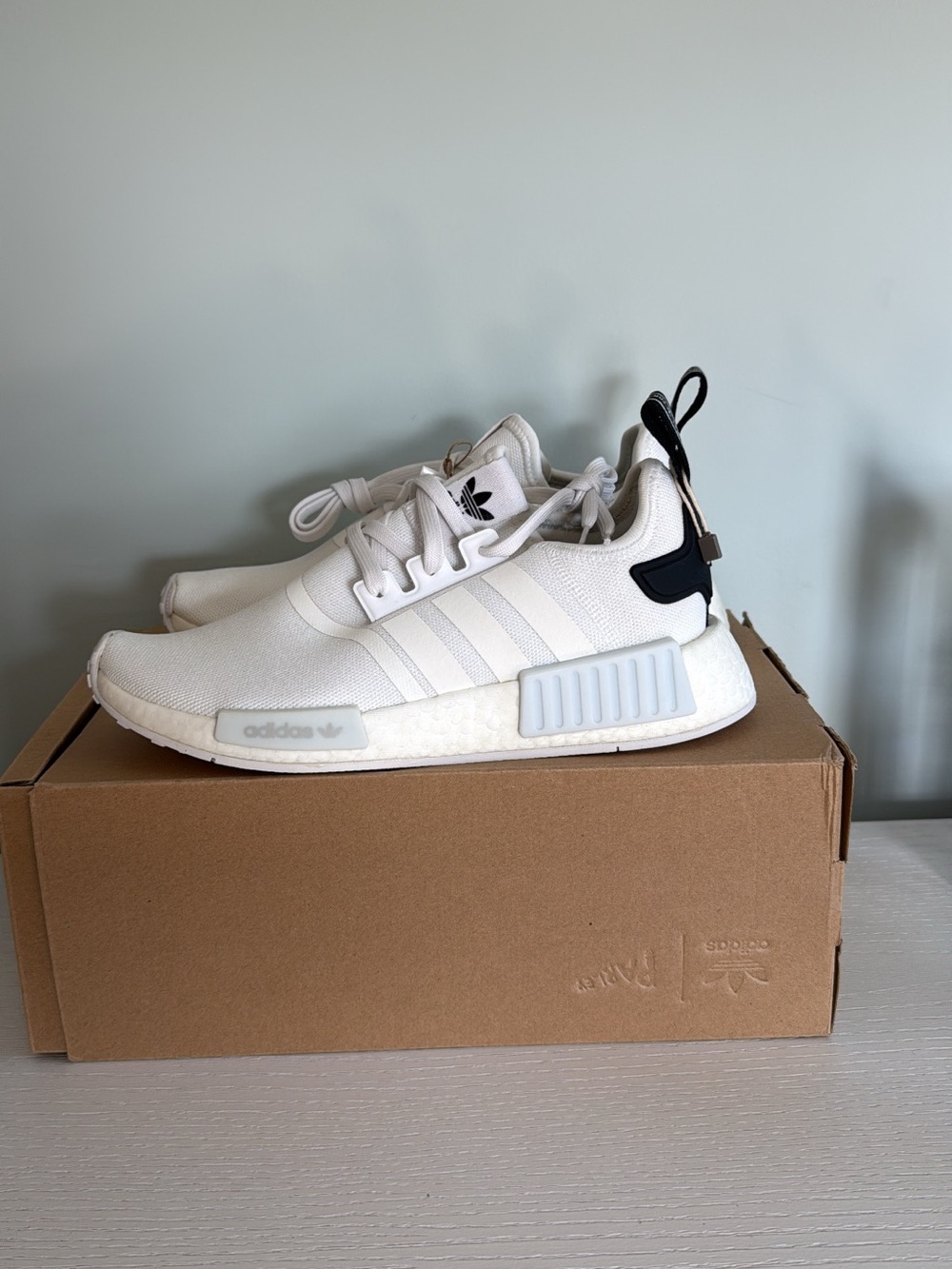 adidas Men’s Size 7 NMD R1 Parley Sneaker in White